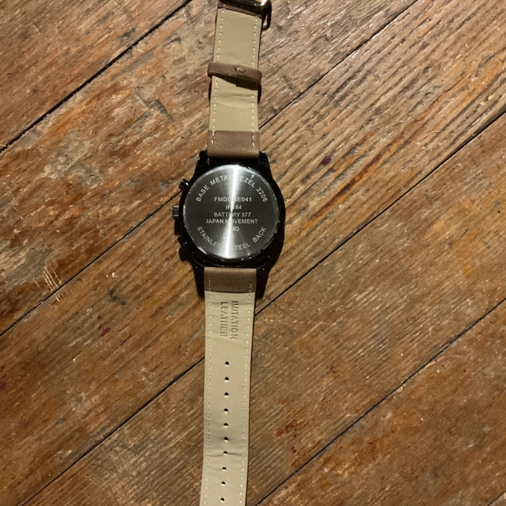 Men’s Watch - Picture 8 of 8
